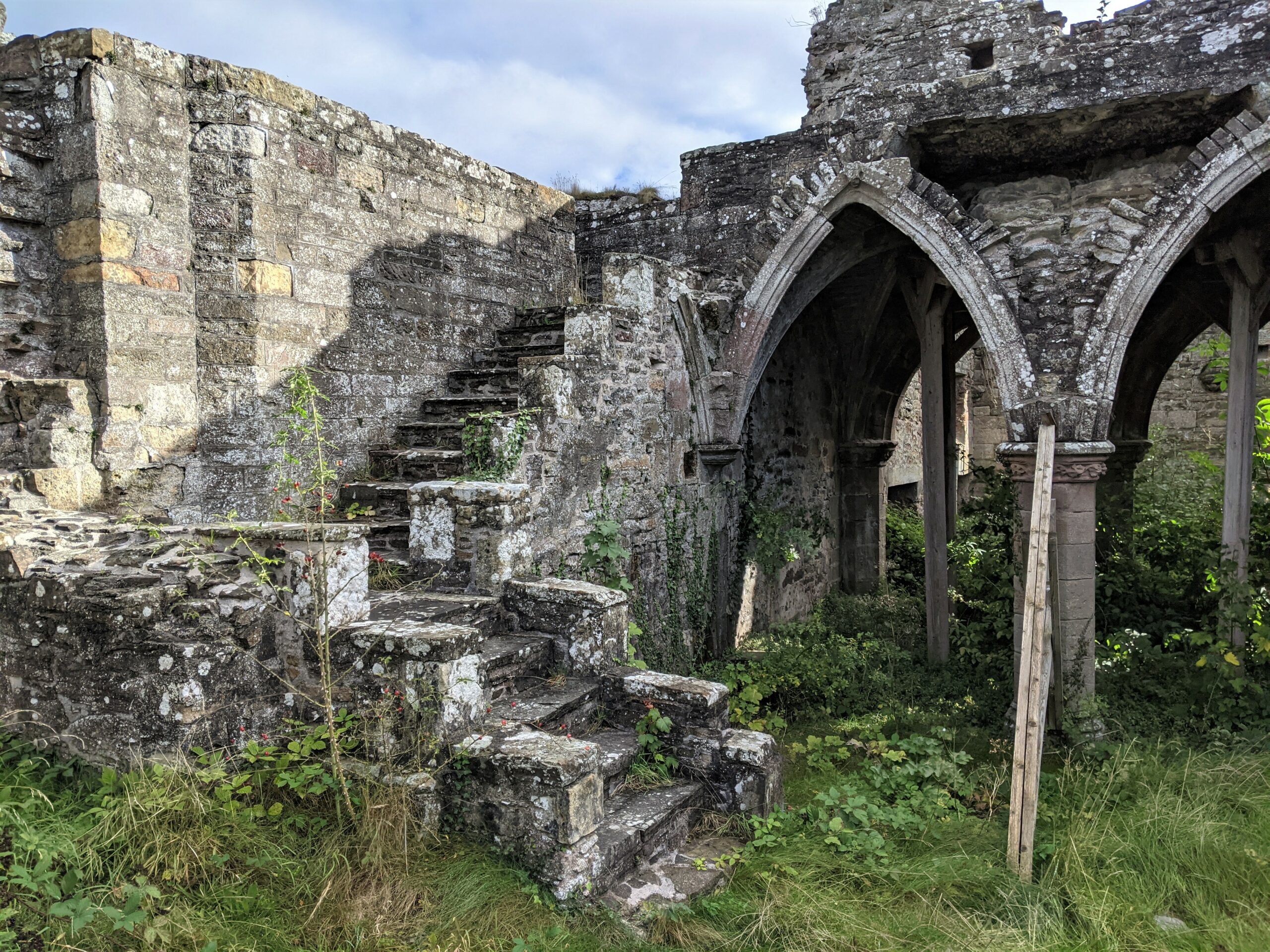 Remains of the chapter house at Balmerino Abbey. This Cistercian monastery closed at the Reformation. (Credit: B. Rhodes / University of St Andrews)